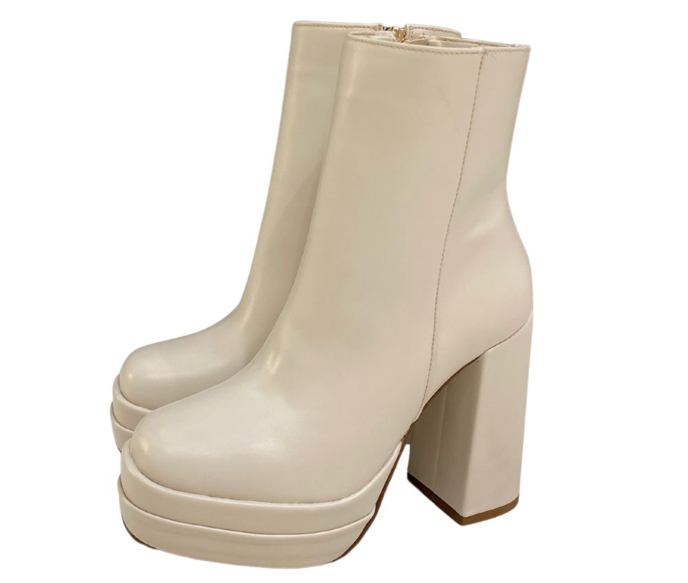 BOTAS CON PLATAFORMA GILLIO 939001